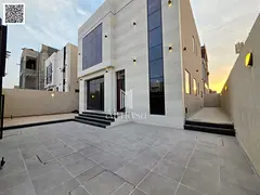 Freehold .Modern villa on a main street, no registration fees.