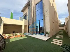 Luxury 5 BEDROOM Villa with Private pool