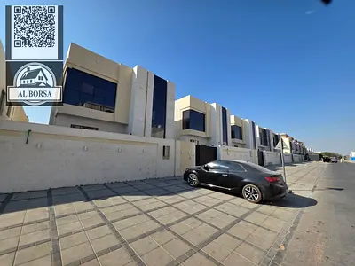 Villa for sale in Al-Haliyo 2, consisting of 5 rooms, a majlis, a living room, a swimming pool, and parking for cars. Spacious areas.