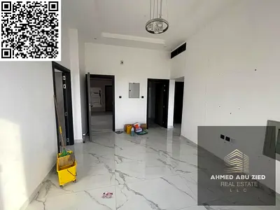 شقة فاخرة غرفتين وصالة للإيجار السنوي في منطقة العالية – غرفتين ماستر، 3 حمامات، مساحة واسعة جداً بسعر 42 ألف درهم فقط