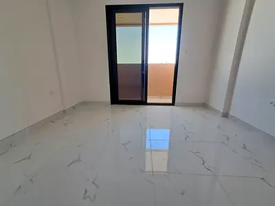 Brand new 1bhk with balcony 39k available
