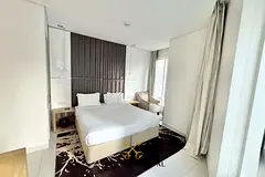 Available Feb 11 │ Unique Large Layout │ Turnkey Luxury Living