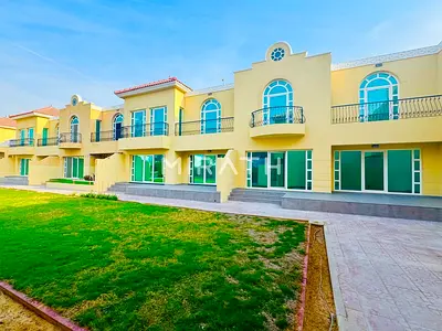 Bright Villa | Pool &amp; Gym | Close to Amenities