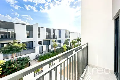 Landscaped | Multiple Cheques | Vacant