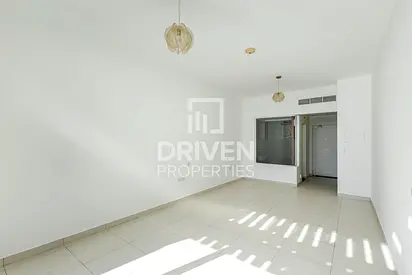Ready to Move in | Amazing Sea View | Bright Unit