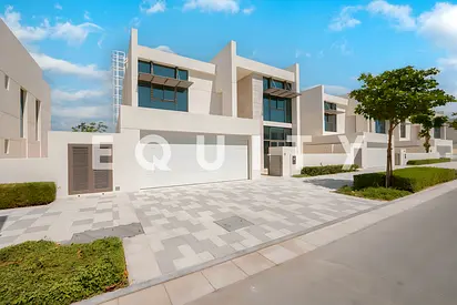 Luxury 4 Bed Villa | Vacant | Prime Location