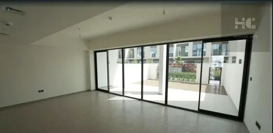 3BR I Single Row I Prime Location