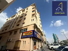 Building for sale in an excellent location on two streets, one of which is a main street, with an in