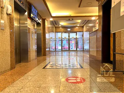 WOW \\ LOOK LIKE A SPACIOUS GORGEOUS APARTMENT \\ AT THE PRIME LOCATION \\ FAMILY BUILDING \\