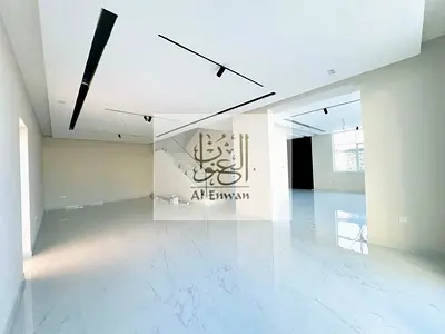 فيلا للبيع 4 غرف مساحة 4500 قدم منطقة الحوشي ،الشارقة