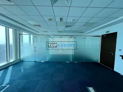 HIGH FLOOR | 3 CABINS | READY TO MOVE IN