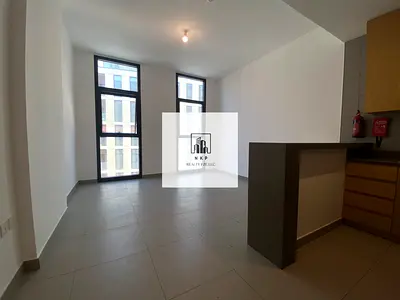 Specious luxury partatio Studio available for rent