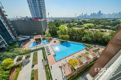 3BR with Open Plan Kitchen and Pool View