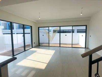Spacious 5BR Townhouse | Mediterranean Lifestyle