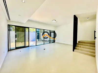 Spacious 3BR Townhouse – Modern Living Surrounded by Nature**