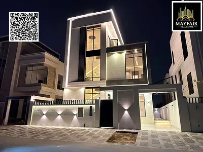 فيلا مستقلة حصرية توفر الراحة والعملية ومنطقة سقف يمكن الوصول إليها بالكامل للاستخدام الإضافي