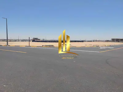 للبيع ارض تجاريه بالشارقة في روضة القرط الرويضات مقابل الحديقه تملك حر للعرب