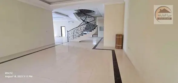 للبيع فيلا طابقين فى منطقه الطلاع جديده تكييف اسبلت واسبلت دكت  موقع مناسب جدا تملك مواطن ومجلس التعاون الخليجي مساحه الارض 12000 قدم مربع الفيلا عبار