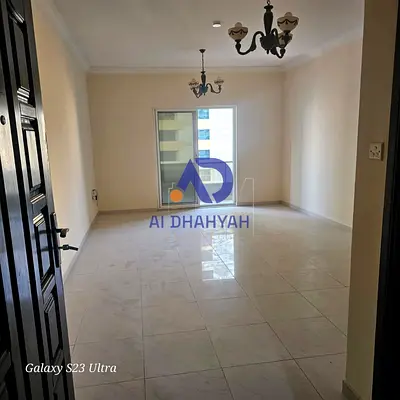 فرصة عقارية مميزة في قلب الشارقة - منطقة القصباء للبيع: شقة فاخرة غرفتين وصالة مع غرفة خادمة وإطلالة على الكورنيش اتصل بي الان لحجز شقتك