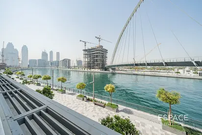Corner 2+Maid | Waterfront | View Today
