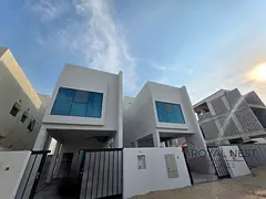 Exclusive Signature | Top Location | Brand New