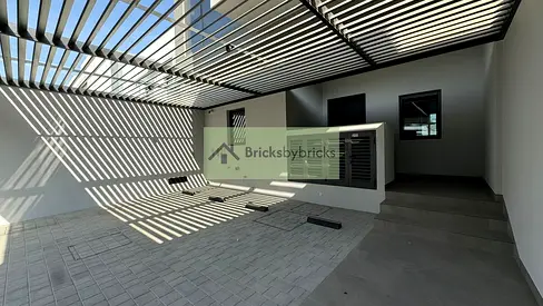CORNER UNIT | PRIVATE POOL | HUGE LAYOUT