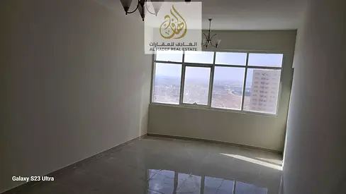 غرفتين وصاله مع اتنين حمام اطلاله مفتوحه مع كافة الخدمات تشطيب حديث اعادة بيع موقع مميز على شارع الشيخ محمد بن زايد