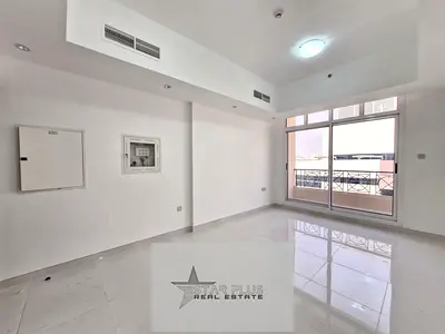 NEAR TO EXIT VERY SPACIOUS AND LUXURIOUS 2BHK WITH CLOSE KITCHEN AND COVERD PARKING