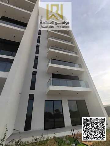Al Zorah is a coastal suburb in Ajman, offering mixed-use properties and a safe environment. It's a vibrant area overlooking the sea and boasts a rich