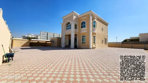 Spacious 6 Bedroom Double Story villa with Maids room Huge size lawn area With Parking area