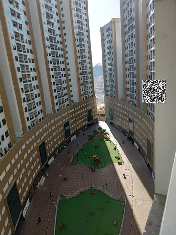 For rent: 3 bedrooms and a living room, annual rent in Pearl Towers
