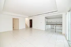 Deep Lake View | Tranquil | Close to Park