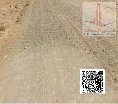 Residential/commercial land for sale in Al-Amirah, on the corner of a street and alley.