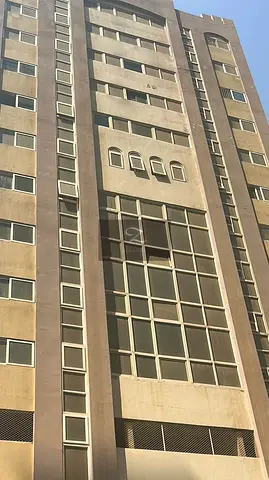 Building for sale in Sharjah / Al Qasimia with annual income: AED 2,246,000
