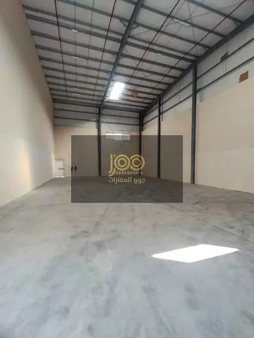 مستودع للايجار في ام القيوين \ الكهرباء 25 \ لمختلف النشاطات