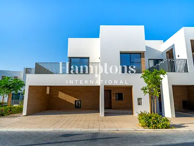 Corner Duplex | Next To Park | Private - Bright