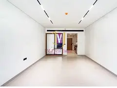 Studio | Unfurnished | Low Floor | Canal View
