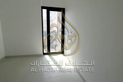 أول ساكن للإيجار | غرفتين وصالة مع بلكونة في القليعة | موقع مميز قريب من الخدمات