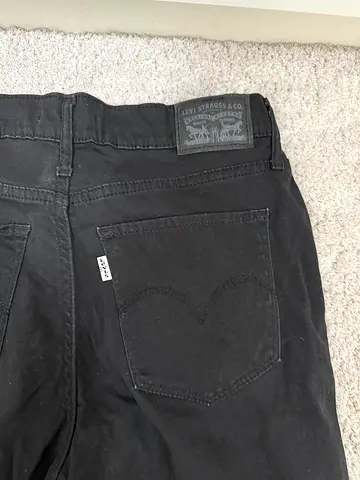 Levis black pants size28 - M