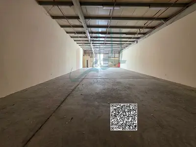 للايجار مستودع في مدينه الامارات الصناعيه