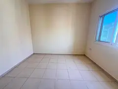 Lavish 1bhk good building near muwailah sharing rent30k