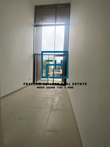 4 bedrooms townhouse ready to move for rent.