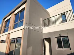 Single Row | Corner Unit | Upgraded Unit