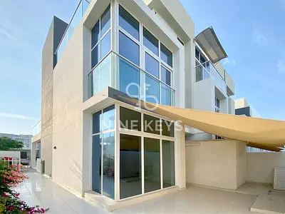 Distress Deal | Landscaped | Corner Unit | Highly Upgraded | Vacant | GROUND + 2