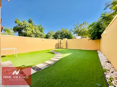 SINGLE ROW | POOL PARK PROPERTY | LANDSCAPED