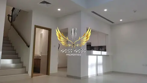 3BR Villa with Maid’s Room\call now for booking