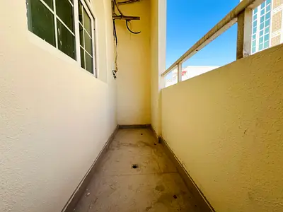 Huge offer 2bhk with balcony and 2 washroom close kitchen price 42k
