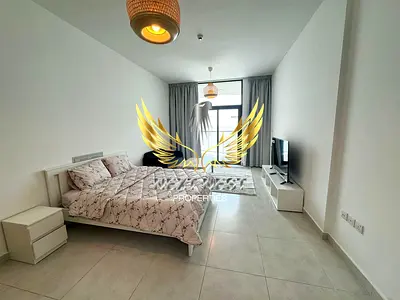 ELEGANT & BRIGHT FULLY FURNISHED - MALL FACING