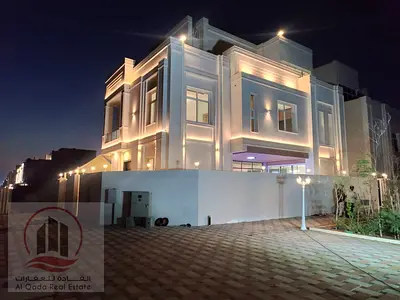 فيلا فاخرة للبيع 5 غرف ومسبح وروف بالحليو 2