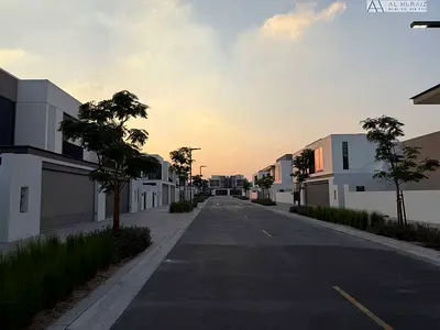 Exclusive 4BR | Vacant | Great Location